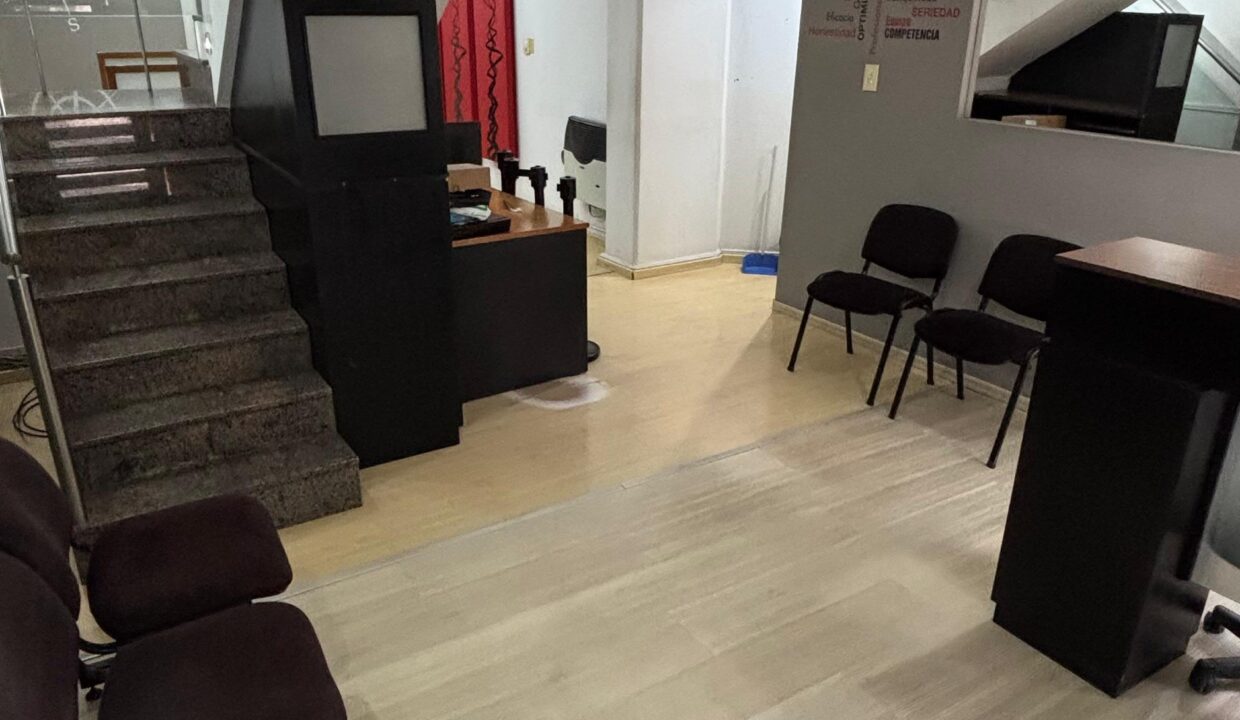 WhatsApp Image 2025-10-17 at 16.41.00 (2)