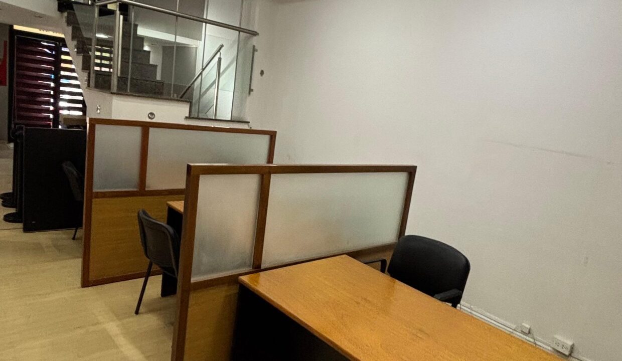 WhatsApp Image 2025-10-17 at 16.41.00 (6)