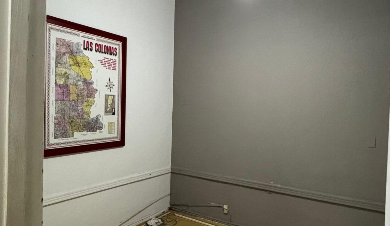 WhatsApp Image 2025-10-17 at 16.41.00 (8)